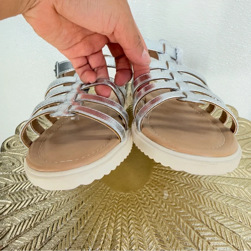 Self Esteem Silver Gladiator Sandals Girls Size 4 Ankle Strap NWT‎